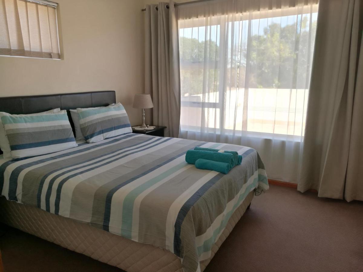 Getaway Self-Catering Tyger Valley Дурбанвиль Экстерьер фото